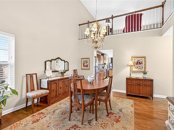 5th image of 5309 Caste Dr