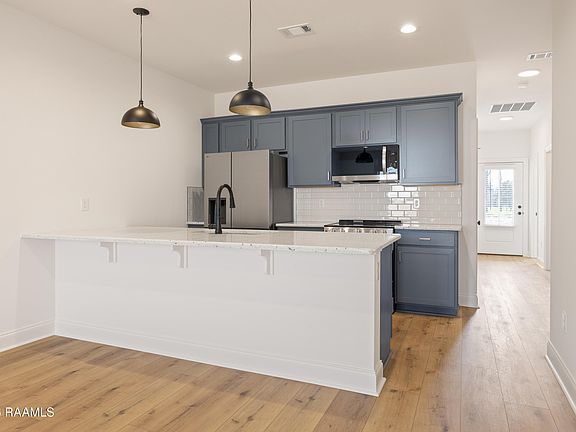 3rd image of 130 Frontier Ln