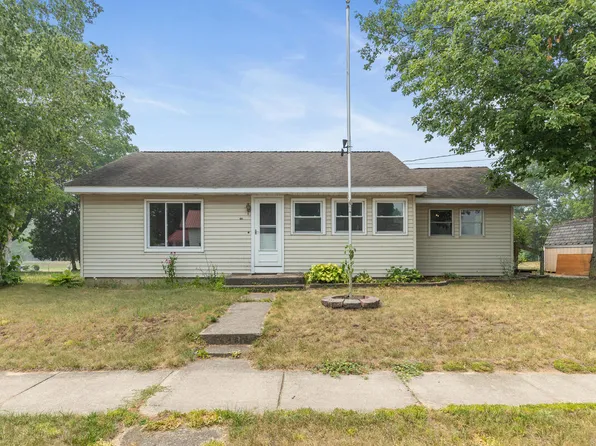 156 S Stearns St, Barryton, MI 49305