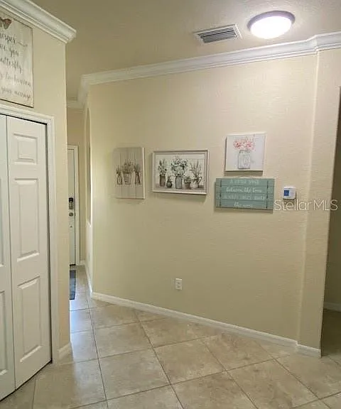 6760 Willowshire Way — Photo 3