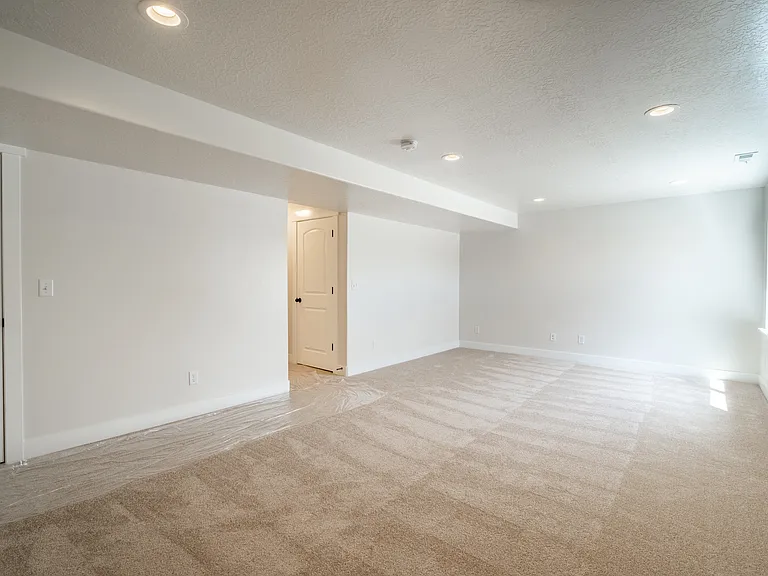 4207 W 1850 N — Photo 15