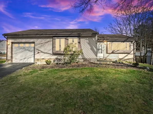 44 Keats Drive, New Windsor, NY 12553