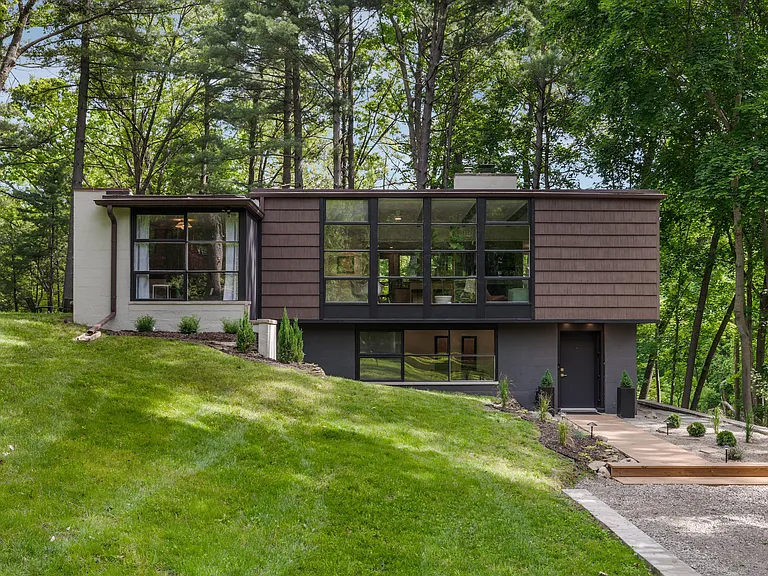 24179 Locust St — Photo 23