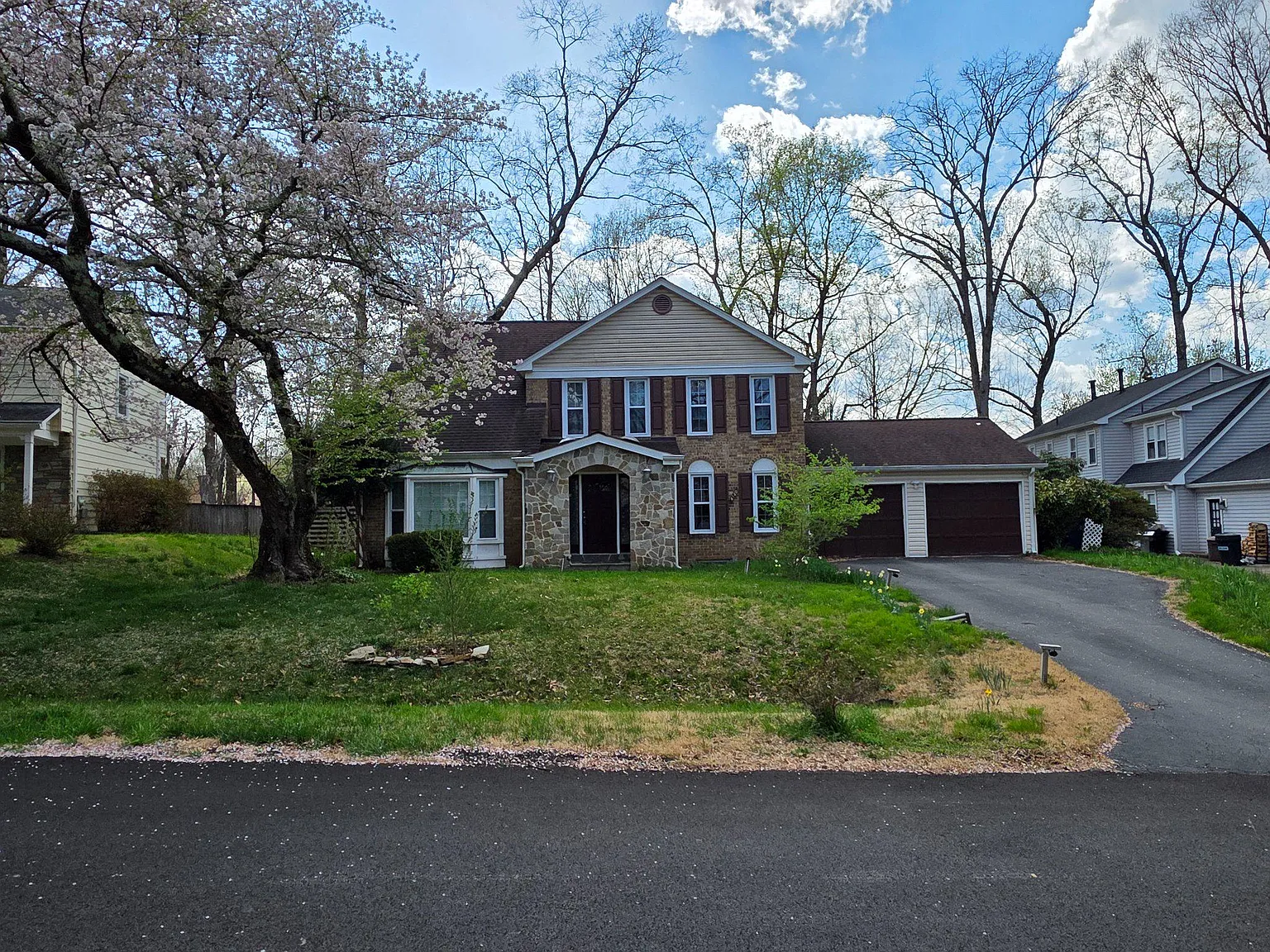 4 bed, 3.5 bath, 2718 sqft, $4,500 — Photo 1