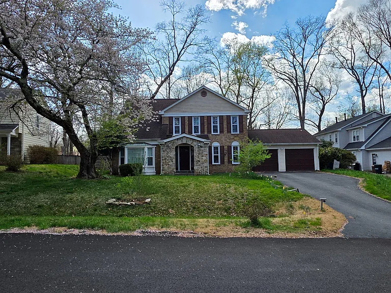 8120 Paisley Pl — Photo 1