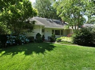 2128 Seneca Dr S, Merrick, NY 11566