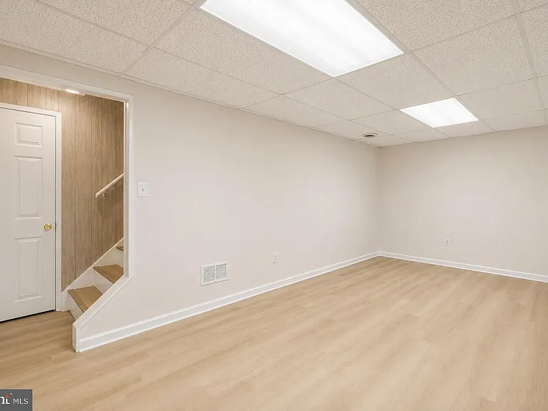14435 Pebble Hill Ln S — Photo 18