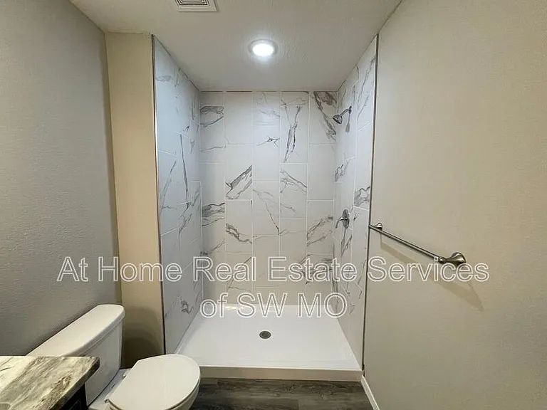 653 S Southgate Dr — Photo 13