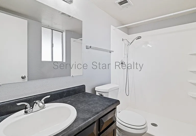 13027 N 28th St — Photo 16