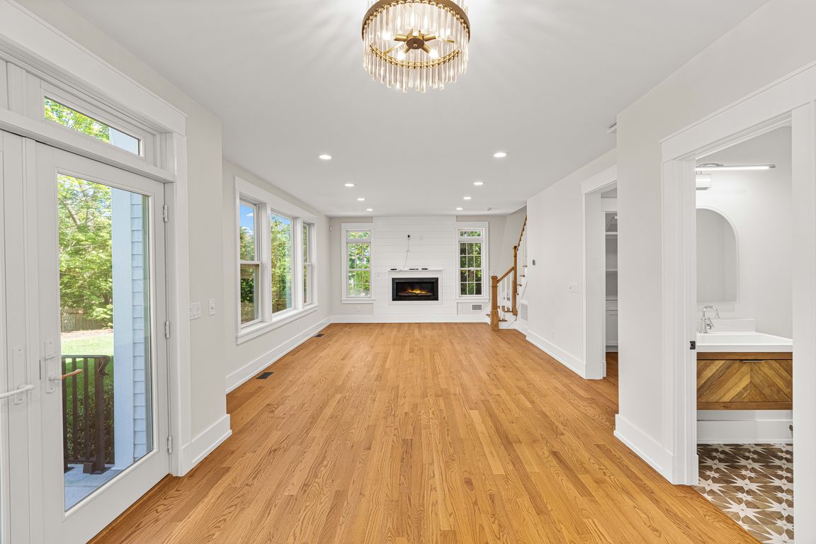 next background image