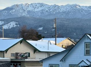 1133 W 6th St, Port Angeles, WA 98363