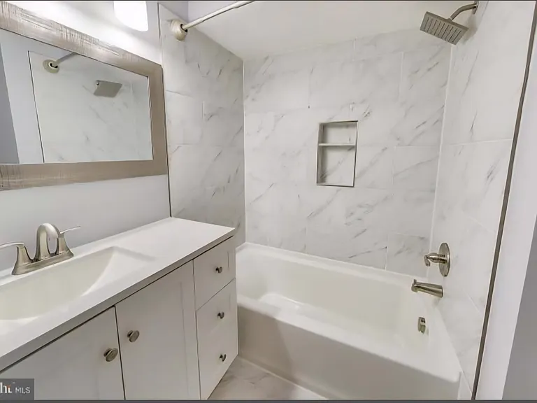 9908 Spanish Oak Way #73 — Photo 16