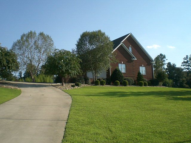 2nd image of 3153 W Hampton Dr