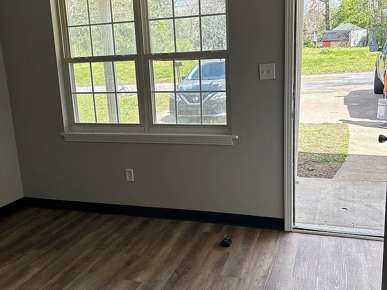 429 N Wilson Ave — Photo 9