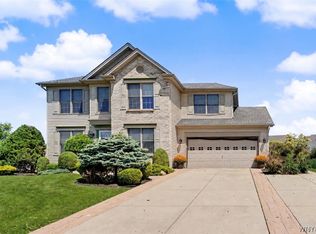 2322 Hobblebush Ln, Lake View, NY 14085