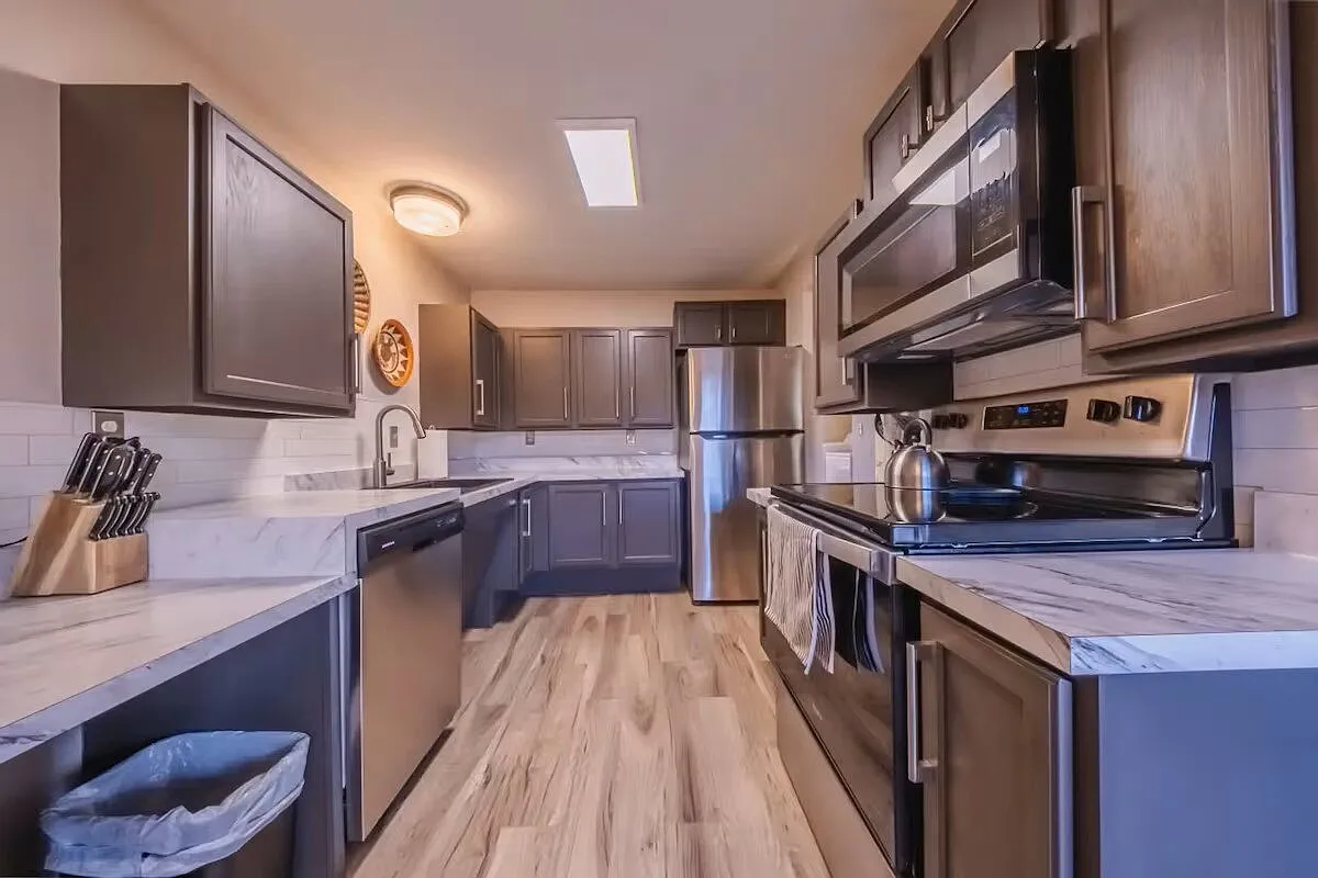 1 bed, 1.0 bath, 760 sqft, $1,650 — Photo 1