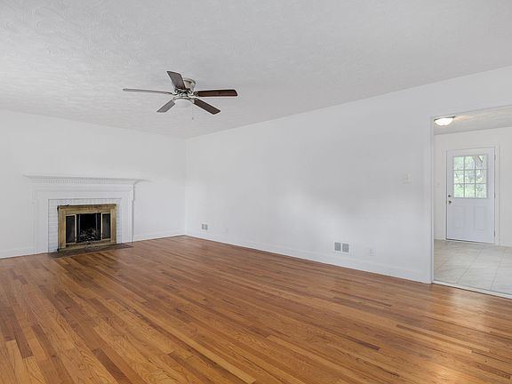 5th image of 154 Octavia Dr
