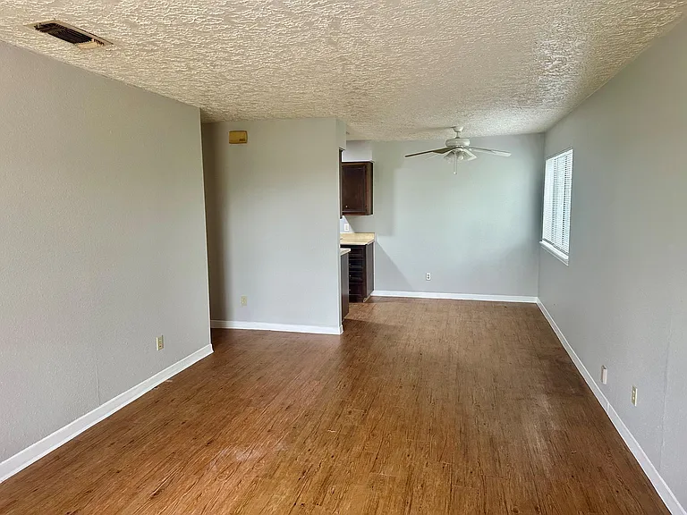 1103 Hillyer St #A — Photo 7