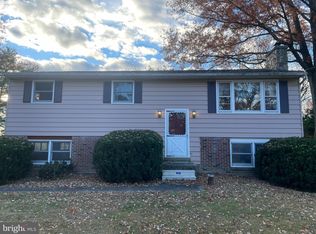 2814 Upper Ridge Rd, Pennsburg, PA 18073