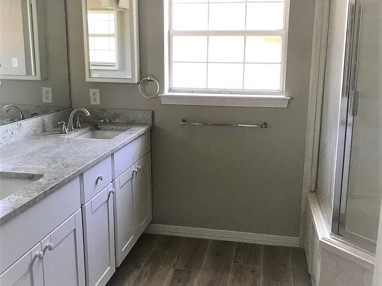 426 Ridge Wood Cir — Photo 4