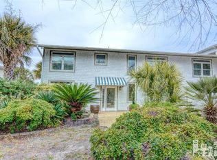 72 Pelican Dr, Wrightsville Beach, NC 28480