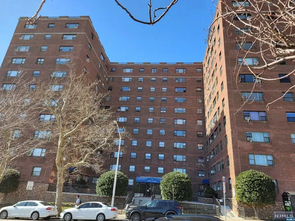 6515 Kennedy Blvd E APT 4B, West New York, NJ 07093