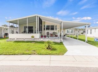 5948 Utopia Dr, Zephyrhills, FL 33540