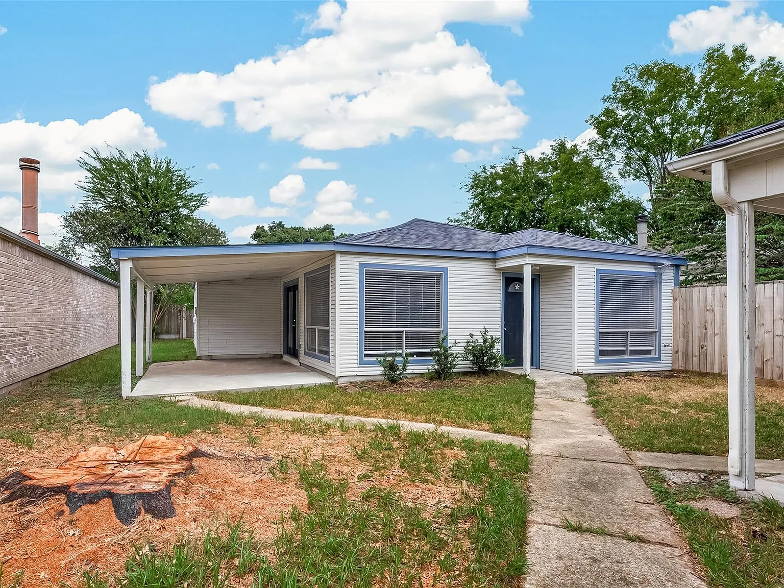 3 bed, 2.5 bath, 1297 sqft, $1,895 — Photo 2
