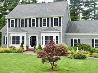 11 Village Rd, Lakeville, MA 02347