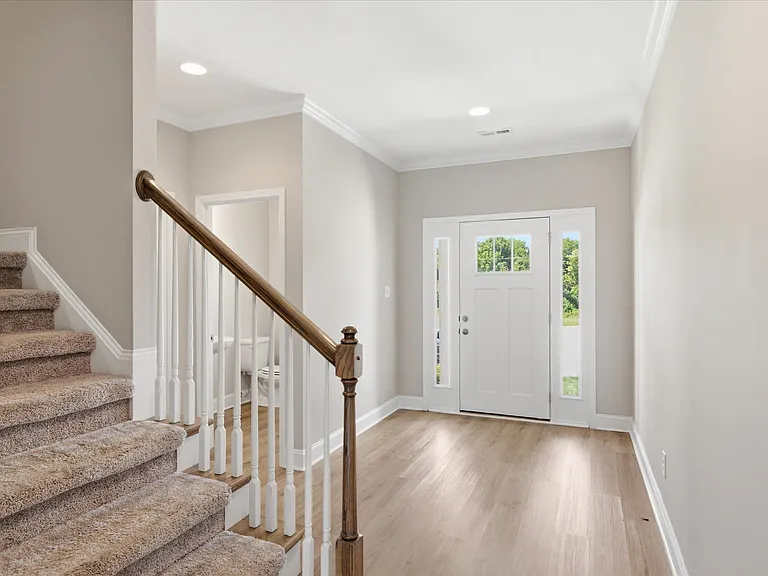 4864 Stoneyhurst Ln — Photo 8