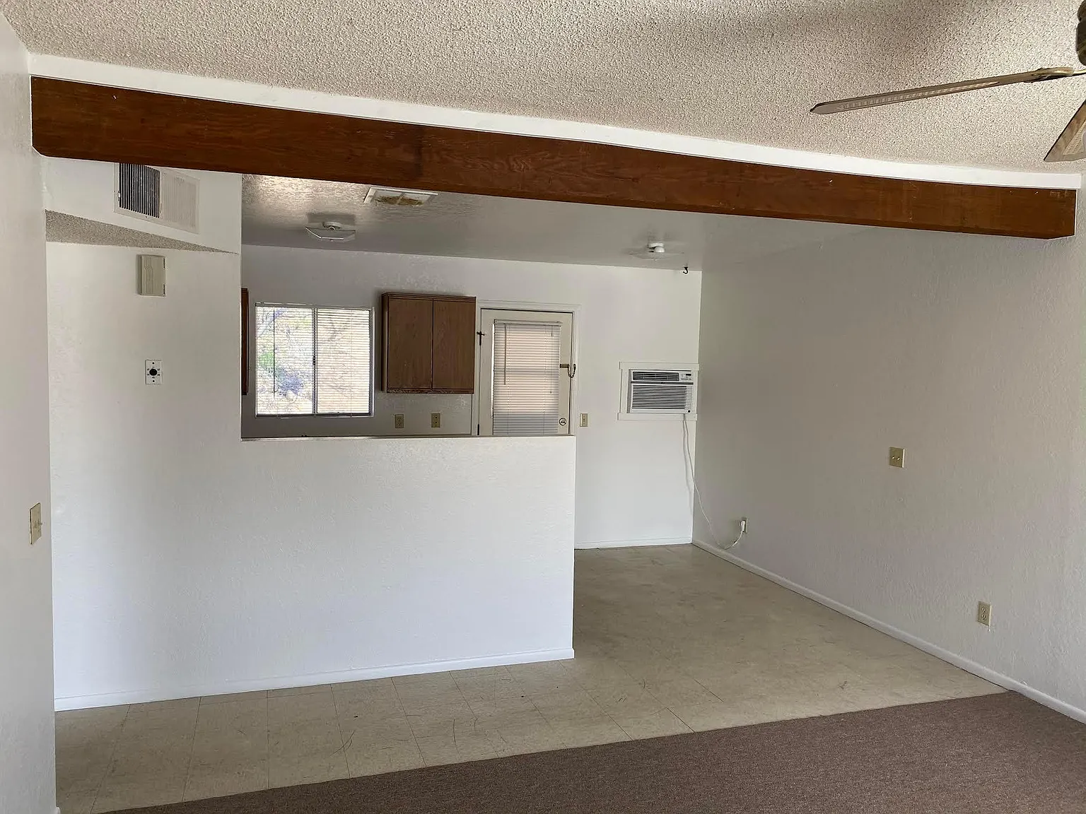 1 bed, 698 sqft, $700 — Photo 2