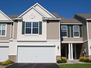 2164 Woodcrest Dr, Woodbury, MN 55129