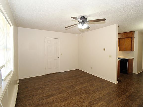 3rd image of 605 Jefferson St #2