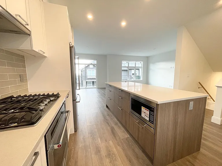 1310 Mitchell St #167 — Photo 8