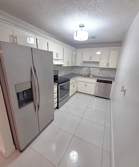 22125 SW 103rd Ct — Photo 6