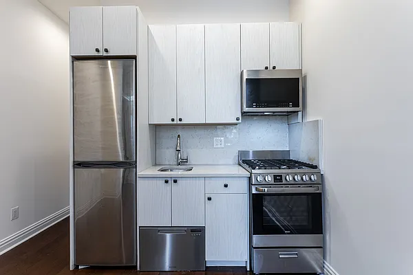 Rented by Platinum Properties | media 14