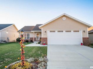 325 Cottonwood Cir, East Peoria, IL