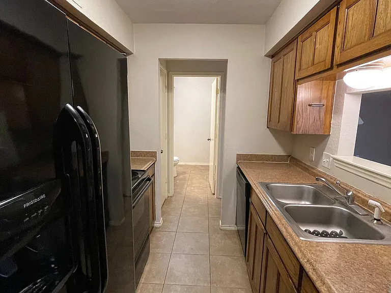 5516 Lewis Ct #D — Photo 11