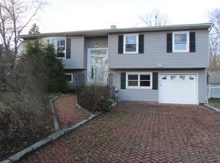 100 Somerston Rd, Yorktown Heights, NY 10598