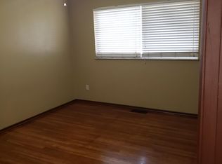 14 Kingsway Dr, Wentzville, MO 63385
