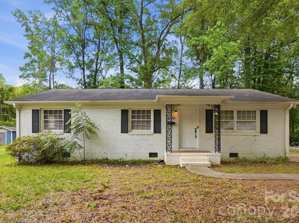 6308 Covecreek Dr, Charlotte, NC 28215