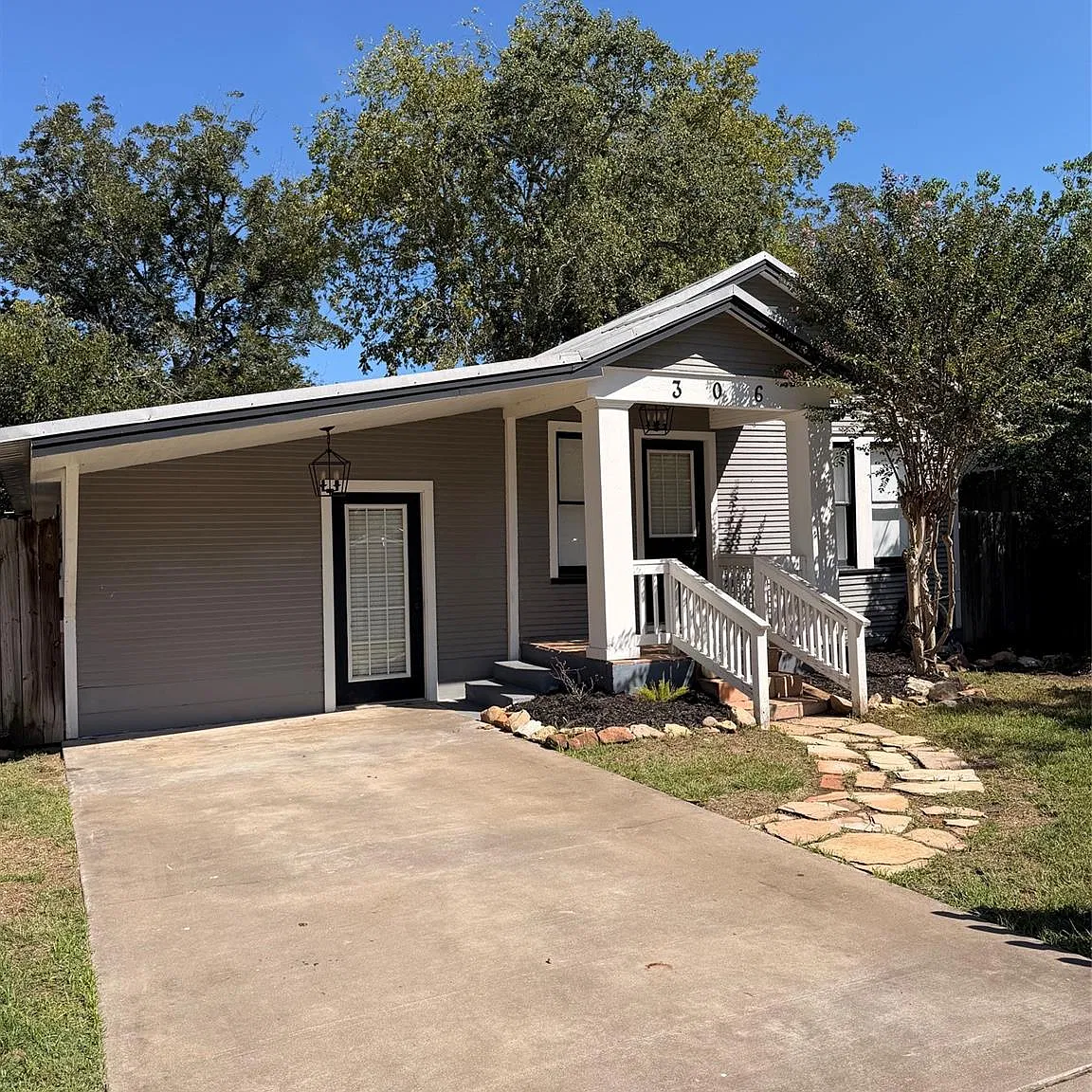 2 bed, 1.0 bath, 800 sqft, $1,350 — Photo 3