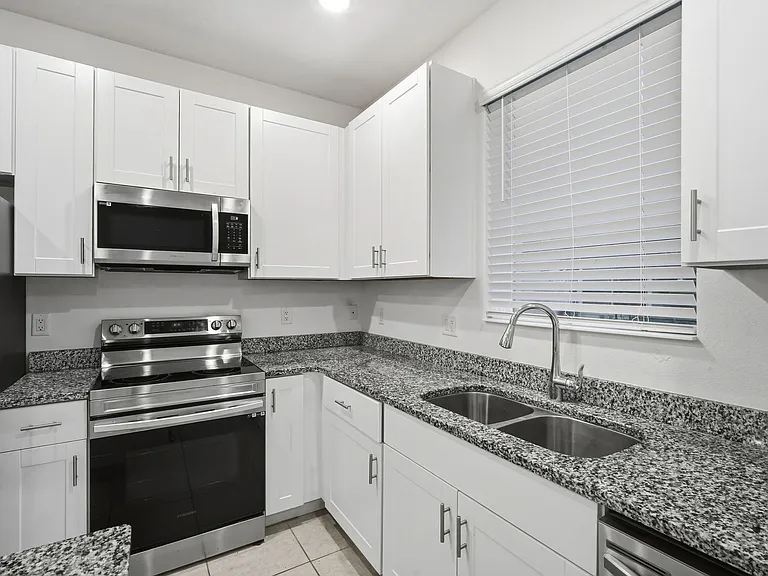 34186 Cinder Way — Photo 10