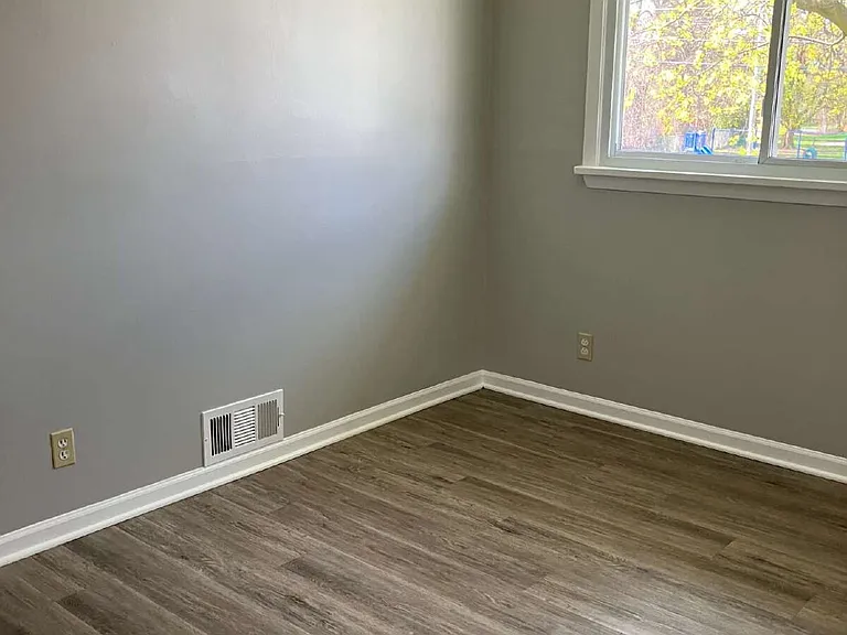 306 Garfield Ave — Photo 23