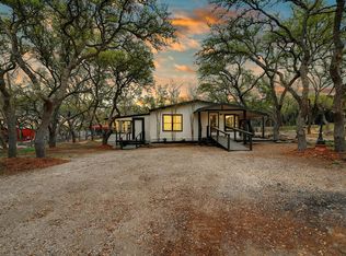 543 N Loop Dr, Blanco, TX 78606