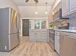 1 Old Barre Rd, Petersham, MA 01366