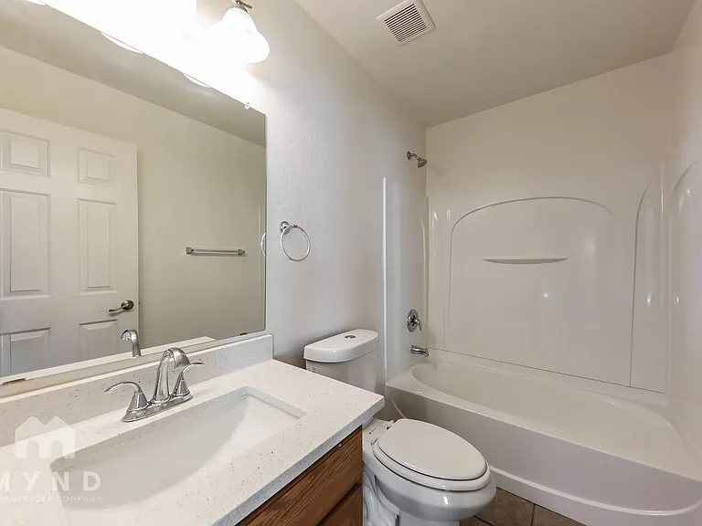 16812 W Marshall Ln — Photo 17
