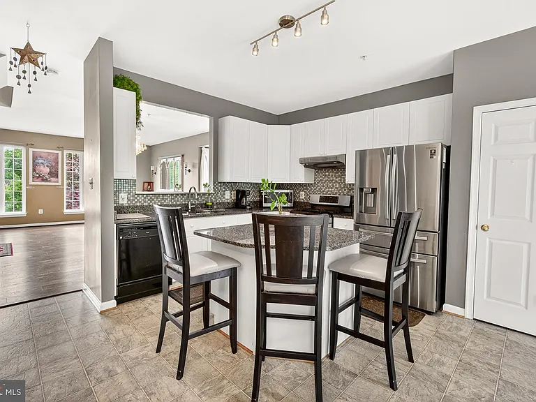 2572 Carrington Way — Photo 19