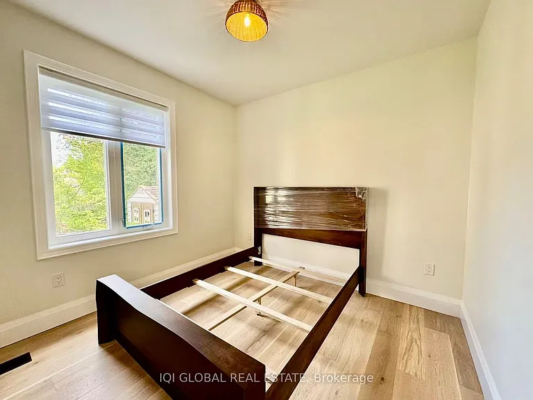 57 Threadneedle Cres — Photo 14