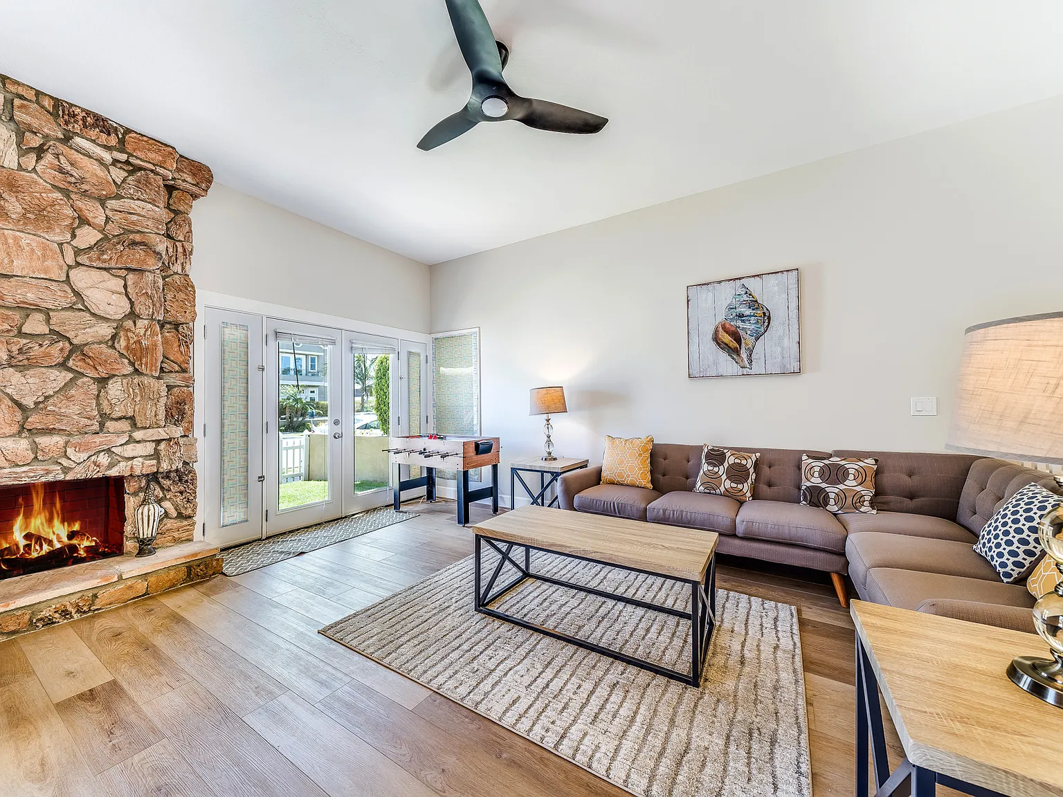 4 bed, 3.5 bath, 3145 sqft, $9,500 — Photo 4